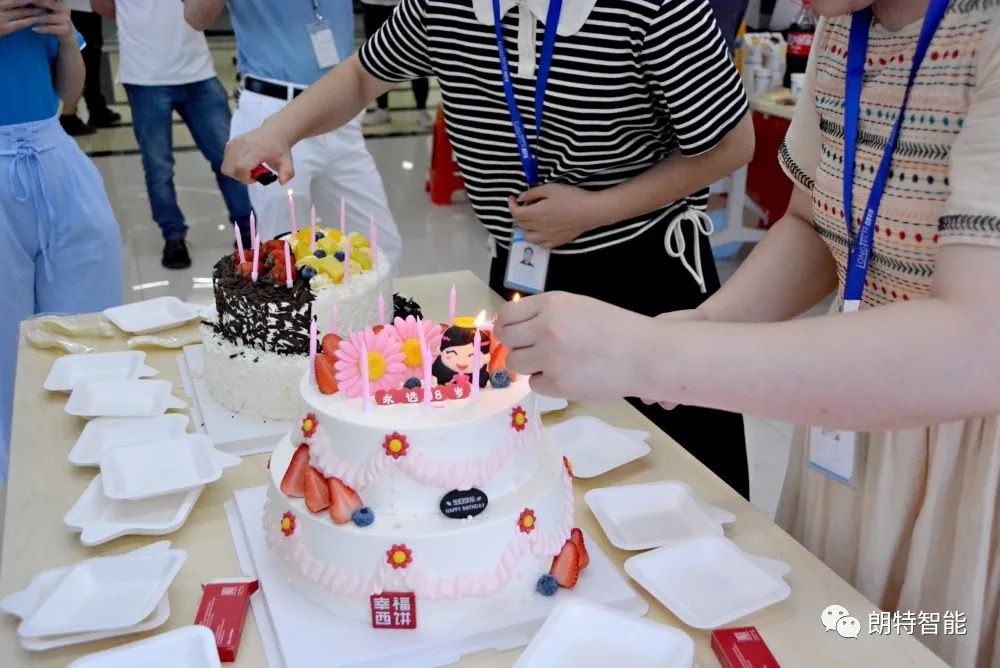 员工生日会|一岁一礼，，，，，，，，温暖相随